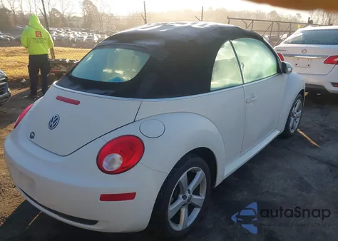 2007 Volkswagen New Beetle Triple White from USA, damaged, VIN 3VWFF31Y97M422349